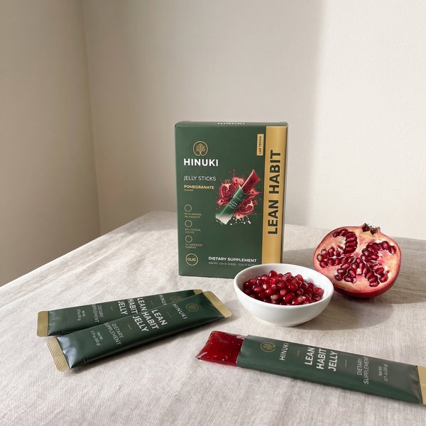 Hinuki — box and pomegranate jelly sticks